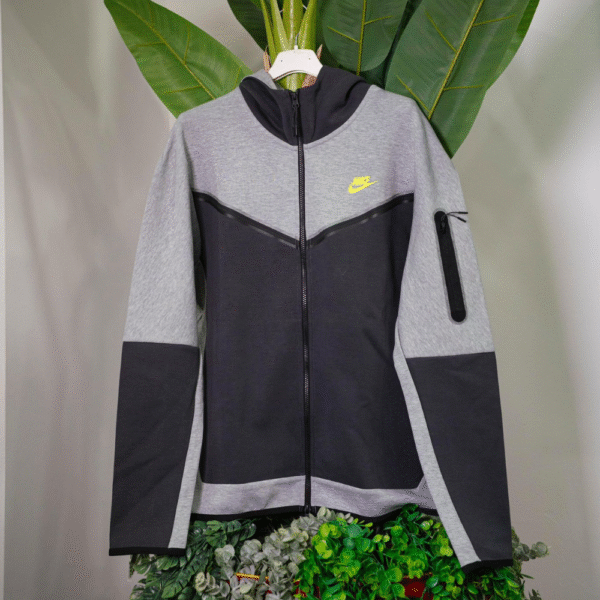 Felpa Nike Sportswear Tech Fleece grigia