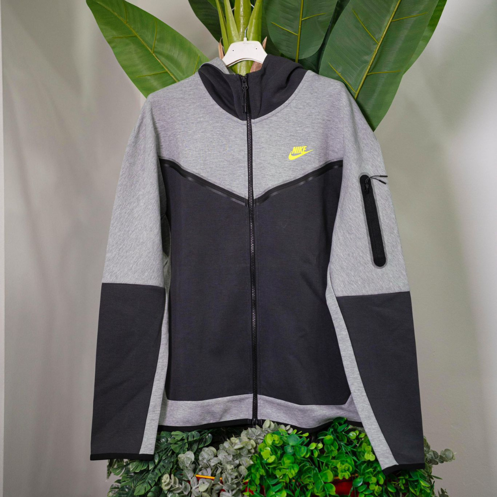Felpa Nike Sportswear Tech Fleece grigia