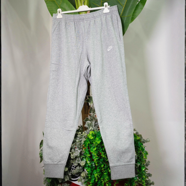 Nike Pantaloni Grigi in Tessuto Fleece