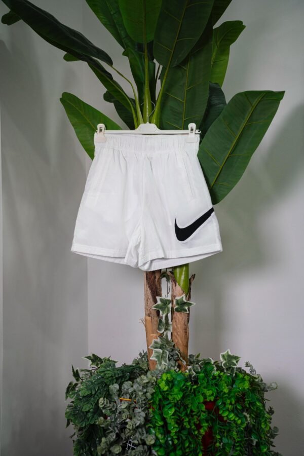 Nike Pantaloncino Bianco in Nylon e Mesh - immagine 3