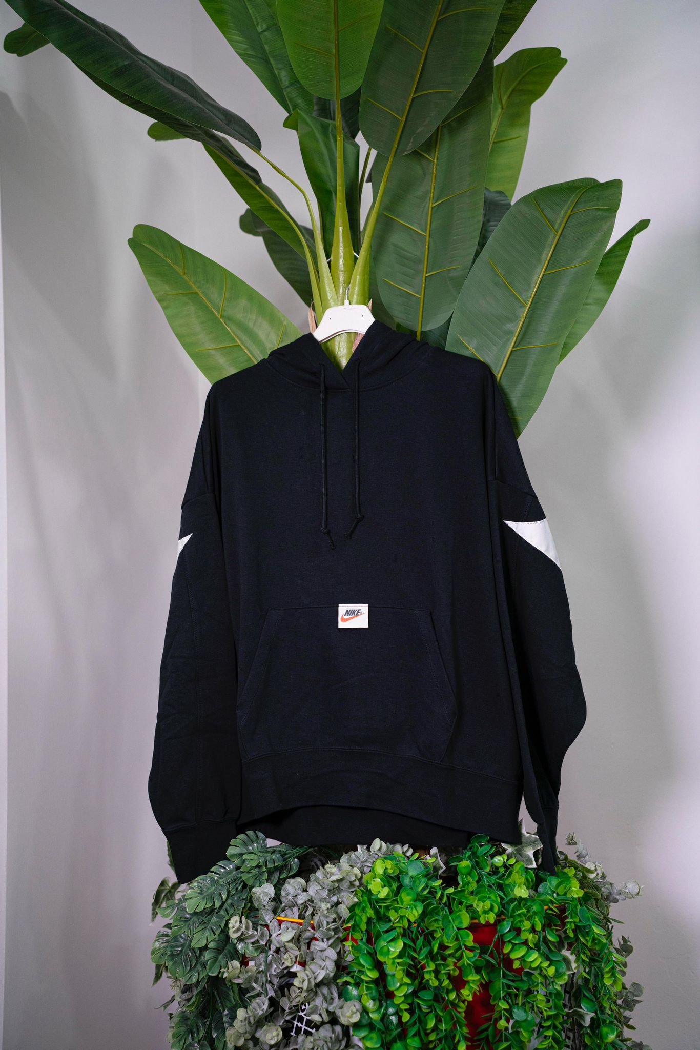 Nike Felpa Nera Logo 'Circa 50' - immagine 2