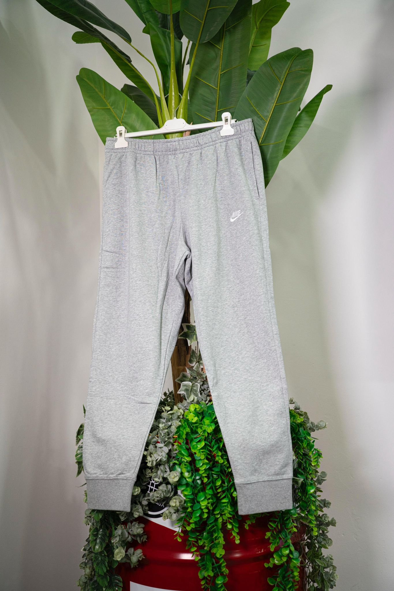 Nike Pantaloni Grigi in Tessuto Fleece - immagine 2