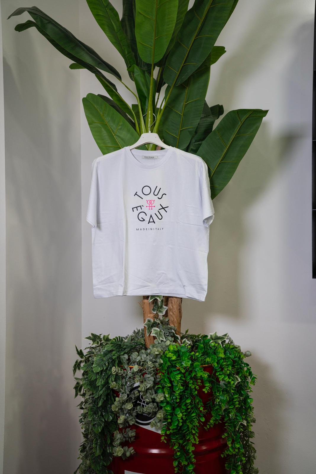 Tous Égaux T-shirt Crop Logo (2 colori) - immagine 2