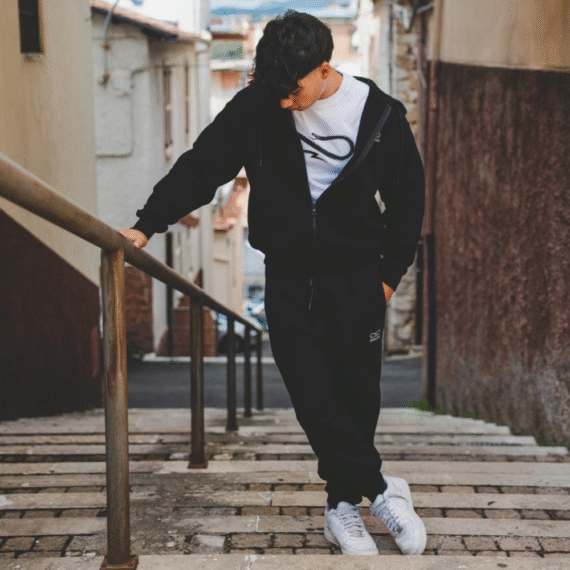 PROPAGANDA LOGO EMBROIDERY ZIP HOODIE BLACK