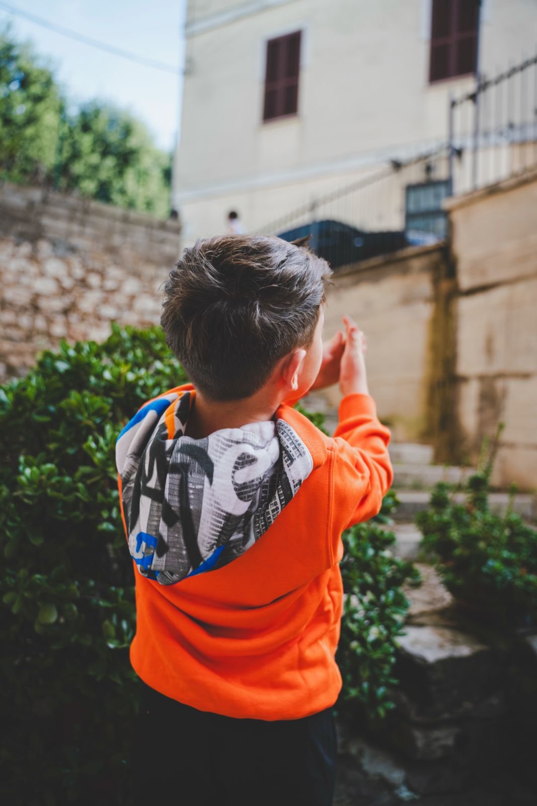 STARTER FELPA CON CAPPUCCIO NY ARANCIONE - immagine 2