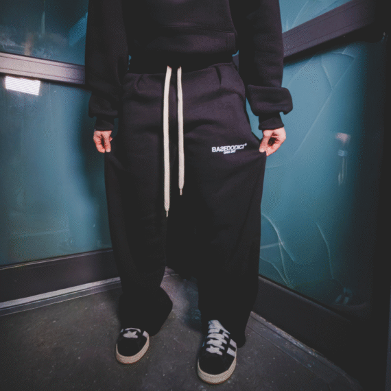 FLEECE PANTS "COMFY" FRONT LOGO BLACK/WHITE