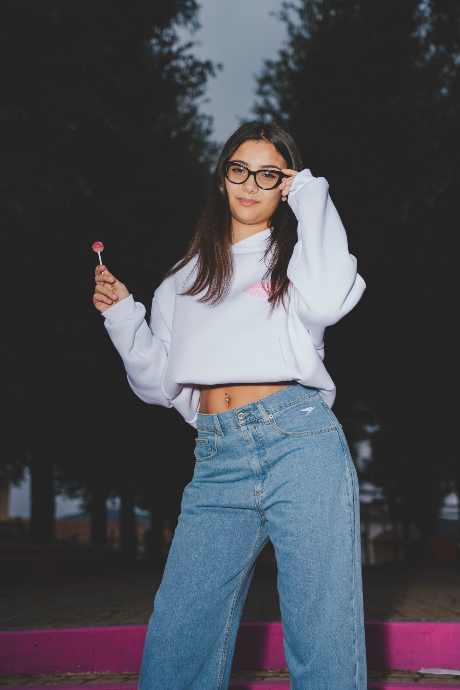 HOODIE "AMMO" CHI'T'SAP WHITE/GLITTER BUBBLE PINK - immagine 2