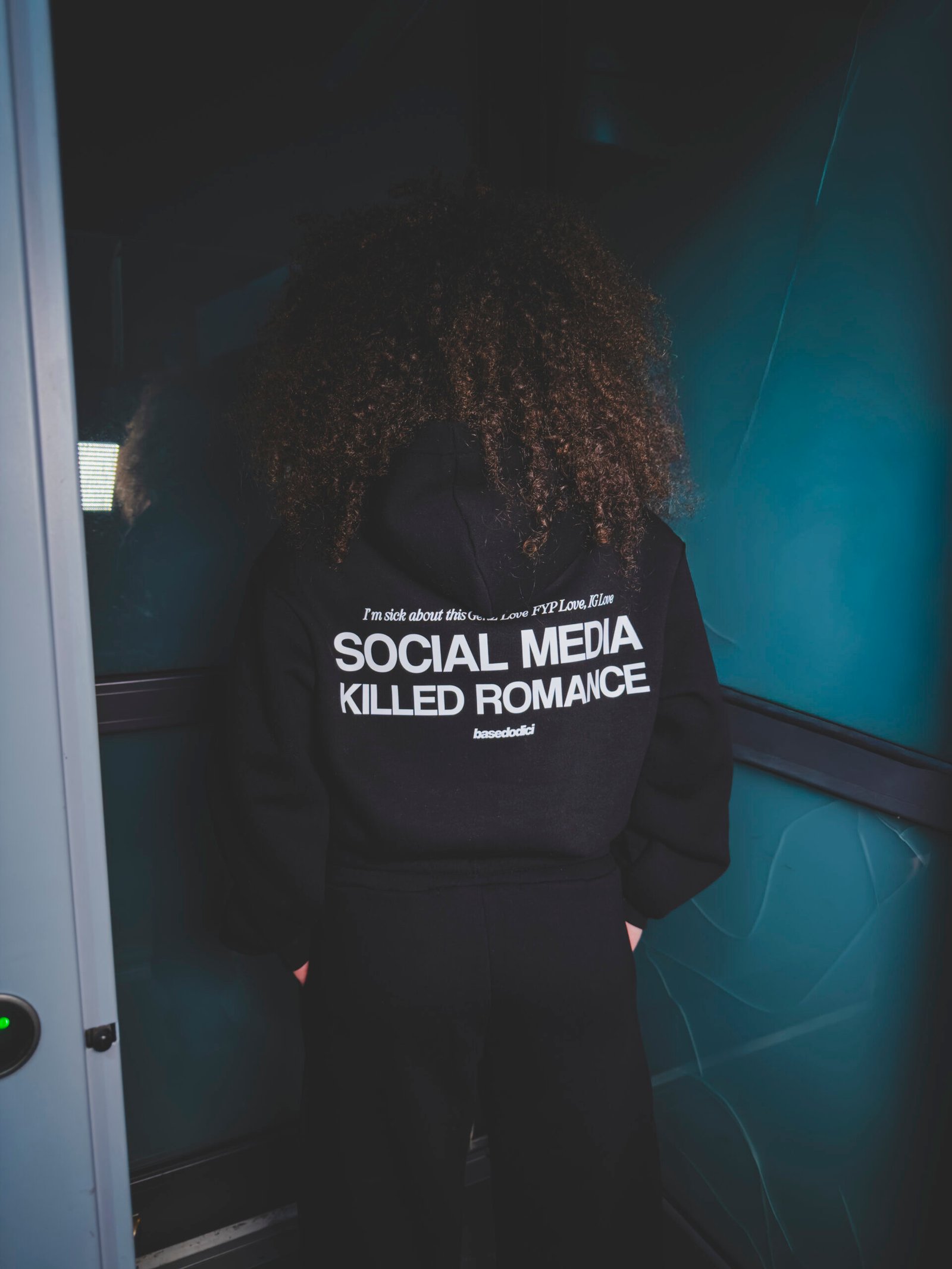 HOODIE "KILLED ROMANCE" BLACK/WHITE - immagine 3