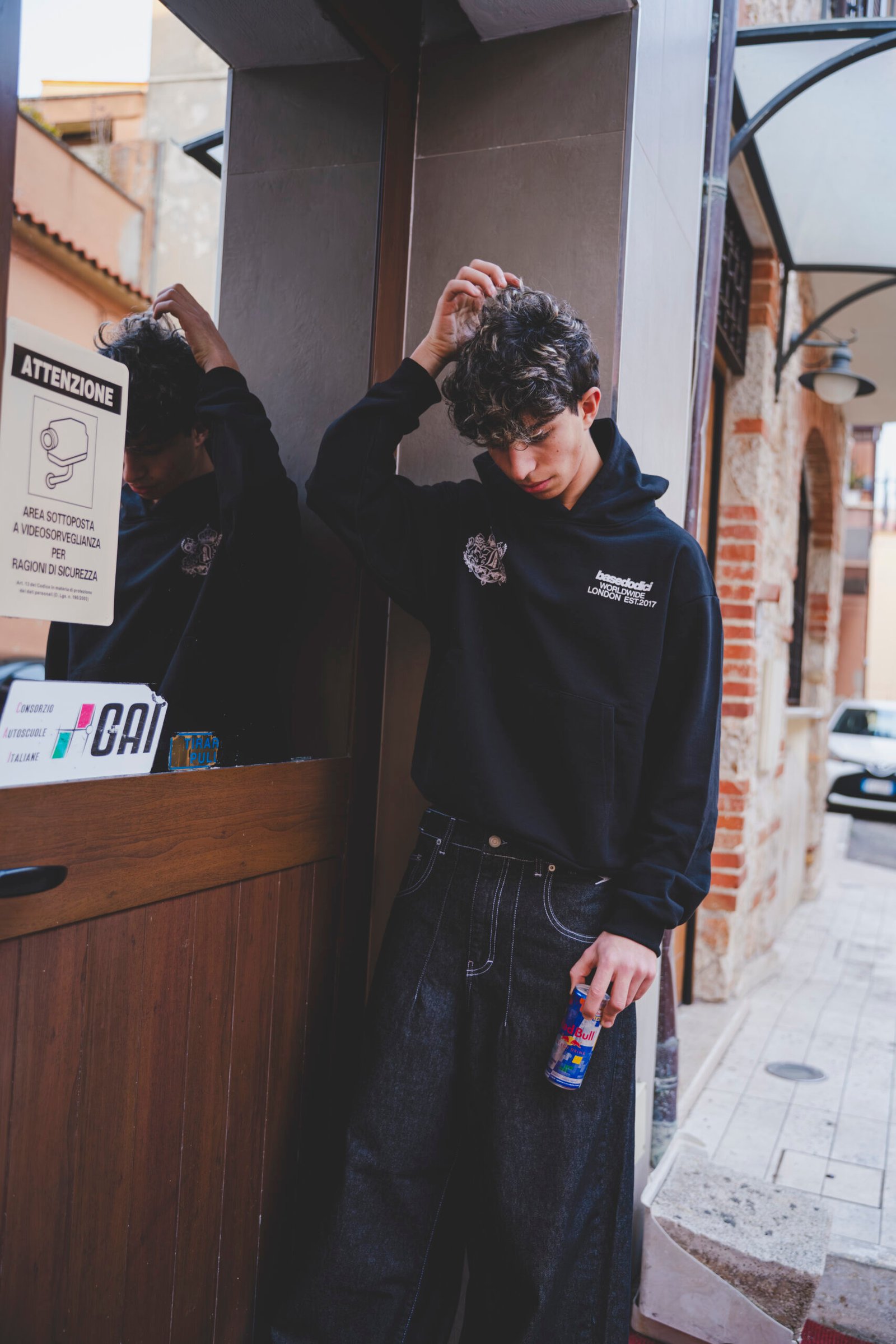 HOODIE "RUDEBOY LDN" NOTBOUGHT BLACK - immagine 2