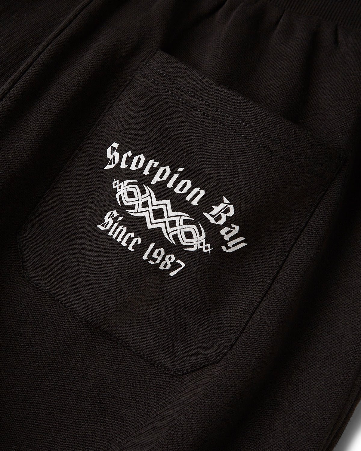 SCORPION BAY PANTALONI JOGGER ''TRIBAL TATTOO'' - immagine 3