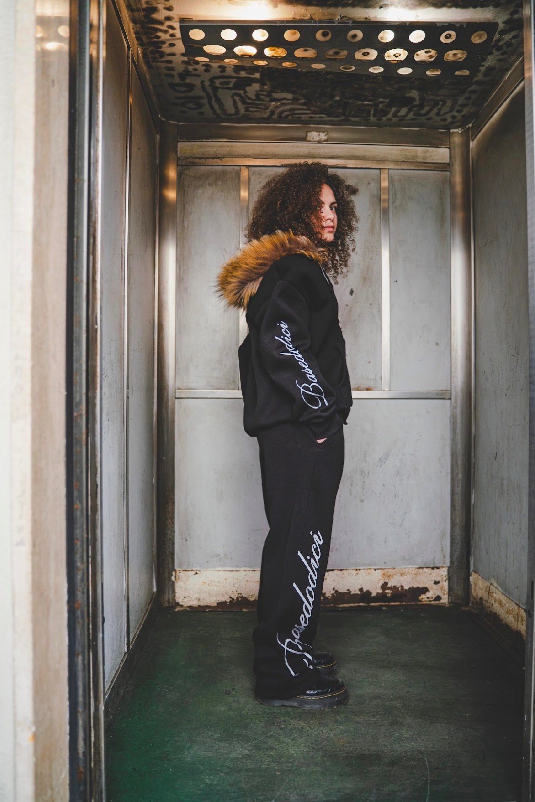 BASEDODICI FLEECE PANTS "RUDE DIAMOND" SCRIPT BLACK - immagine 2