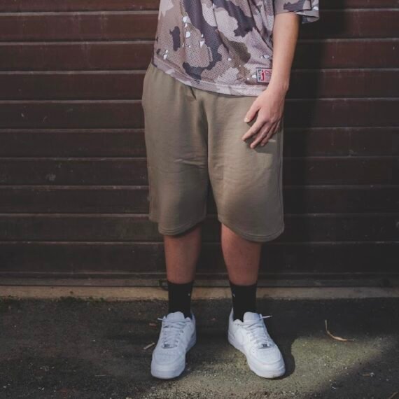PROPAGANDA BERMUDA SWEATSHORT LABEL