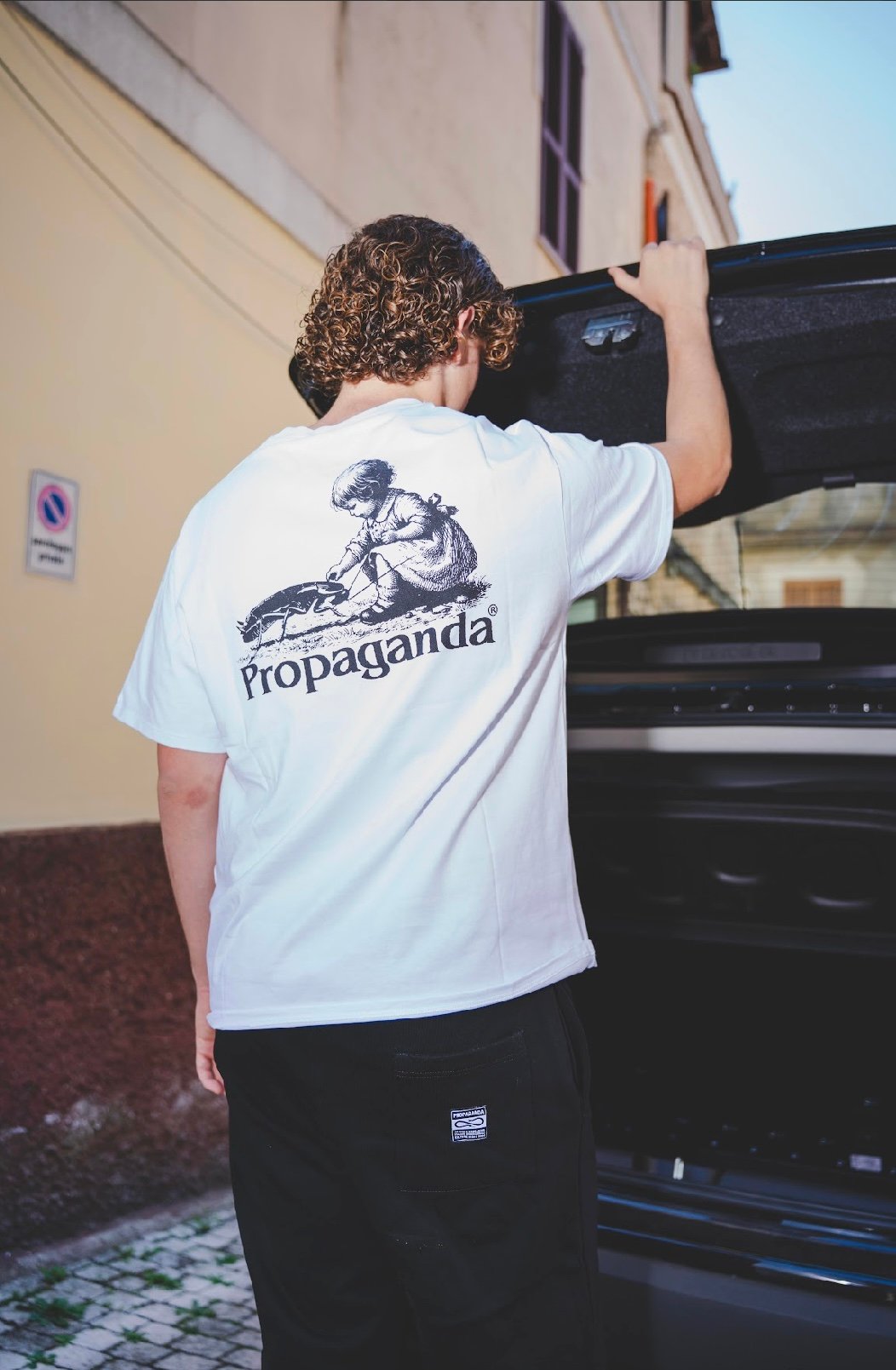 PROPAGANDA T-SHIRT ROACH - immagine 4