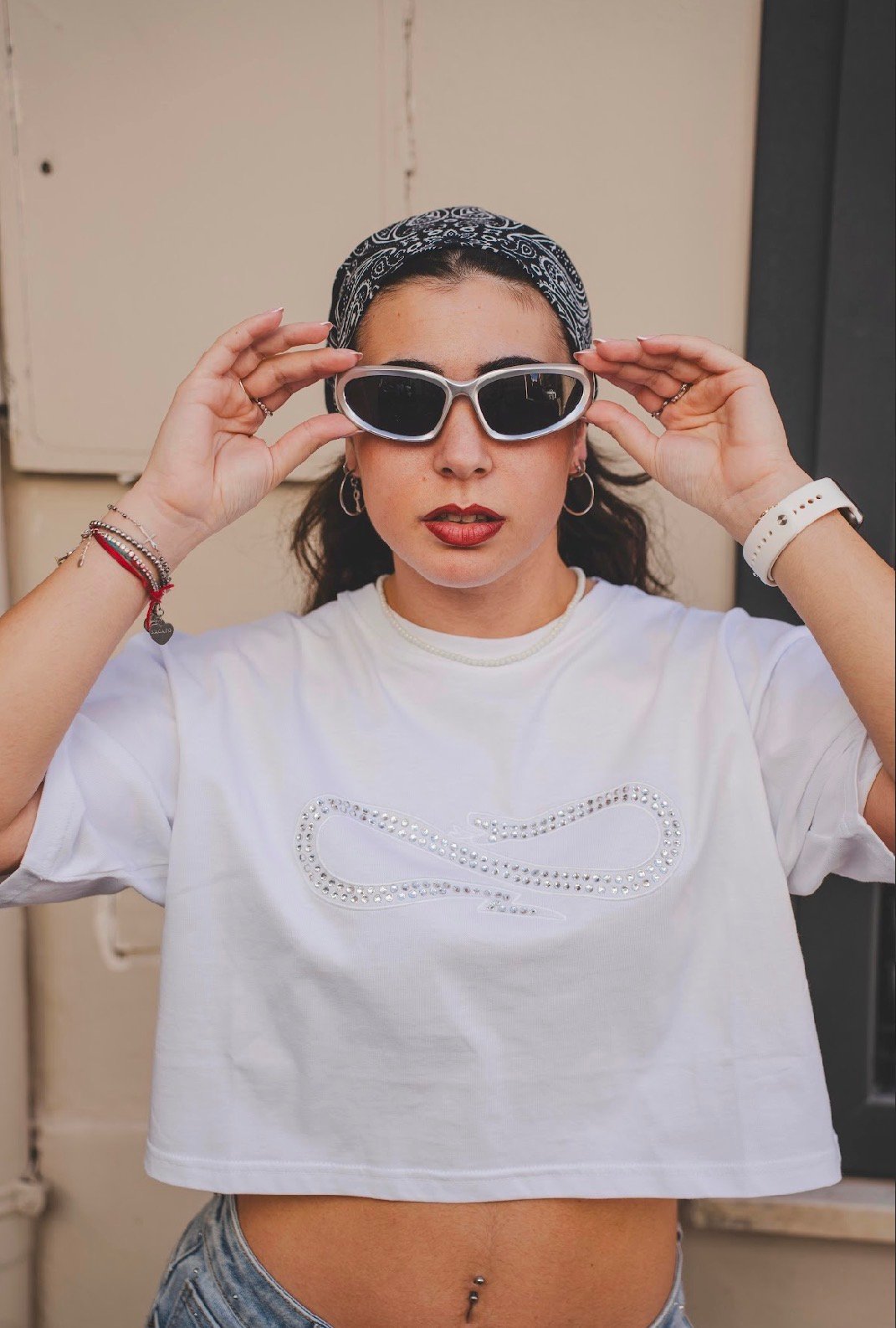 PROPAGANDA CROP TEE LOGO STUDS WOMAN - immagine 2